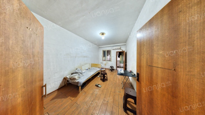 机电宿舍二手房实景图