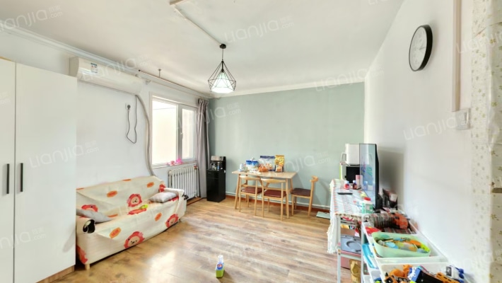 育新嘉园二手房实景图