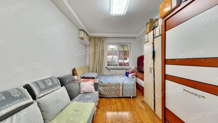 花园胡同8号院二手房实景图