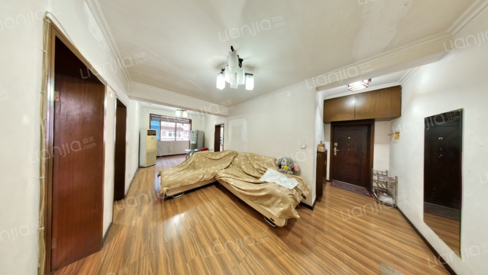 育苗路8号二手房实景图