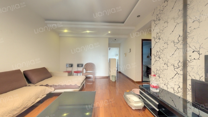 岭秀都江1期二手房实景图