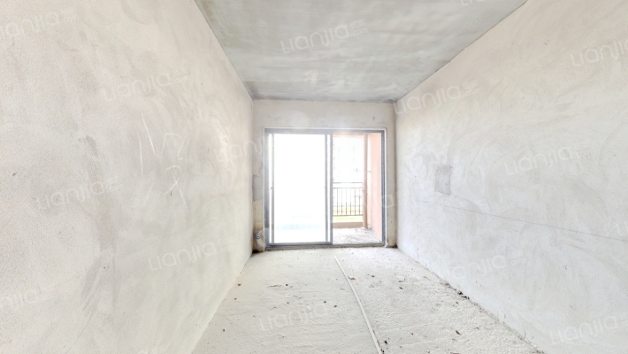 海龙皇家华府二手房实景图