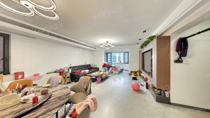 新华联家园二手房实景图