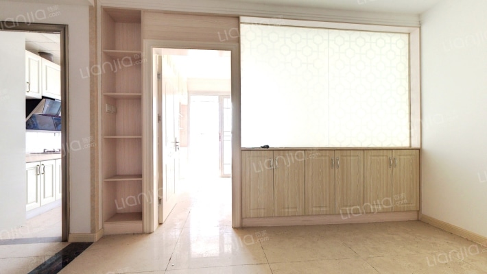 冠云路旁，一居室带阳台，全新装修，满五唯一-客厅