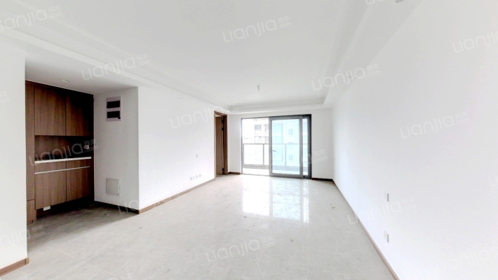 卓越樾山晴翠二手房实景图