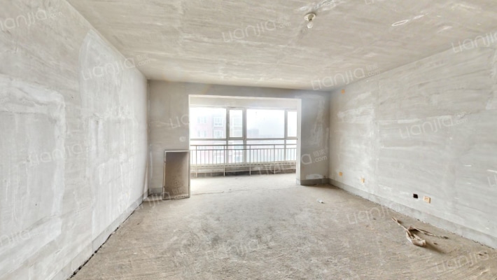 警盾家园二手房实景图