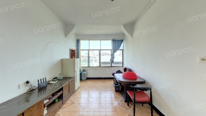 庆丰路花苑新村二手房实景图