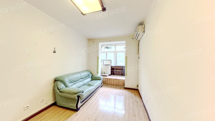 云松里二手房实景图