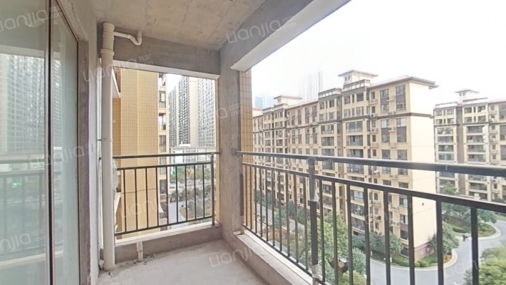 衡洲府二手房实景图