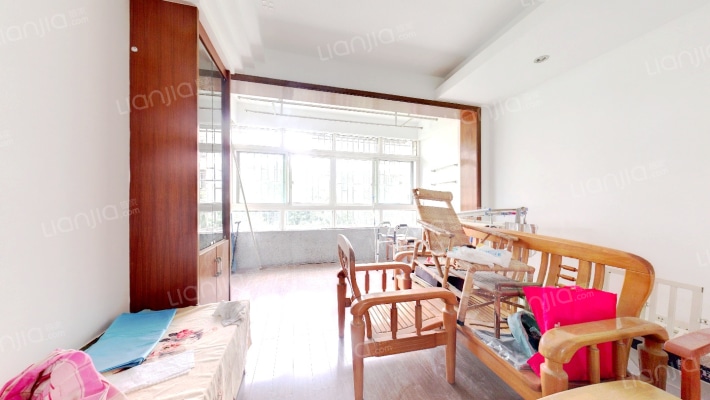 河畔花园二手房实景图