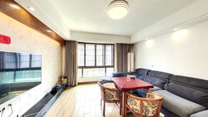 玉虹蓝庭国际城二手房实景图