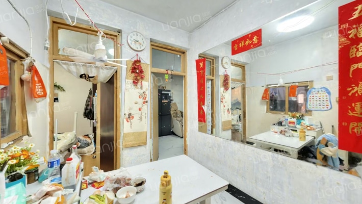 三三零二小区南院二手房实景图