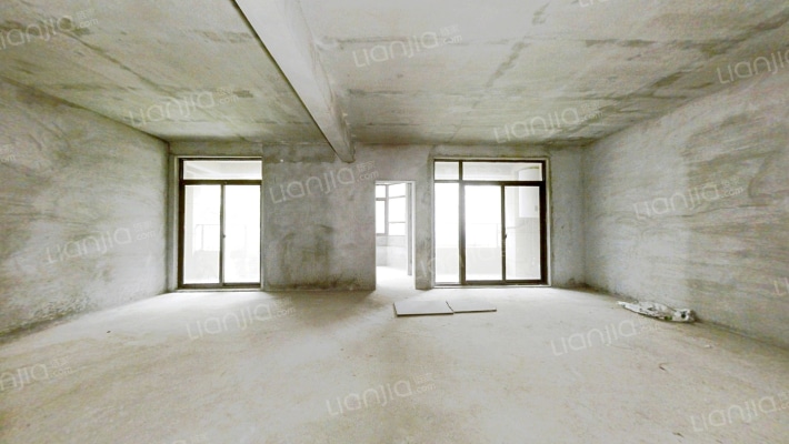 翡翠华庭二手房实景图