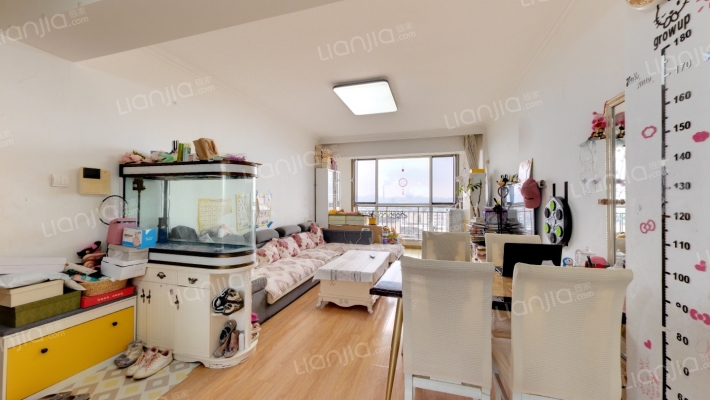 金苑玉庭小区二手房实景图