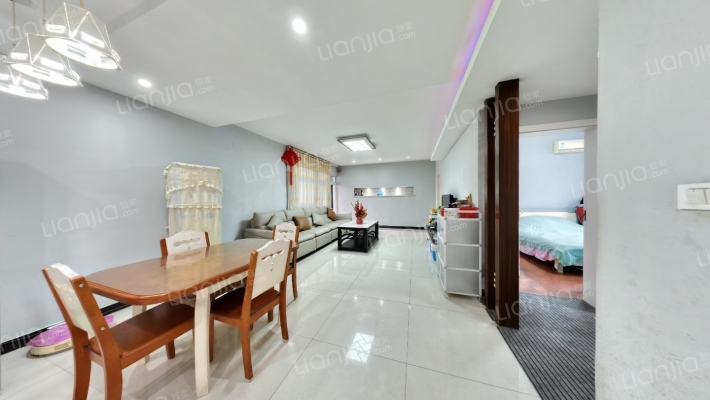 麒龙山水二手房实景图