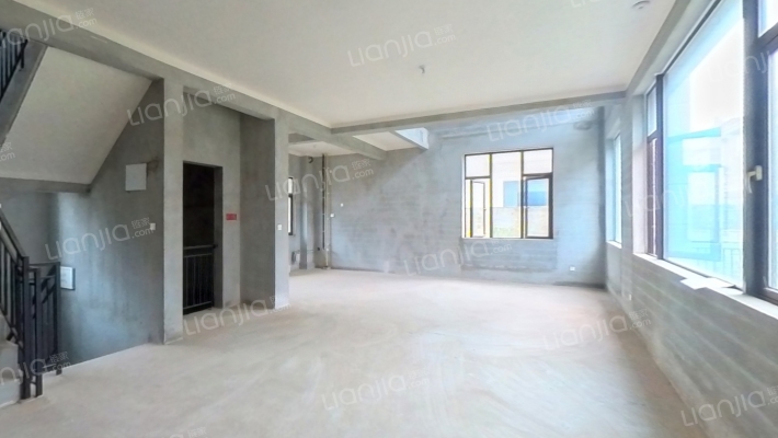 保集湖海塘庄园二手房实景图