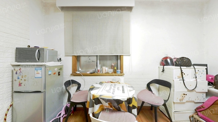 城港新村二手房实景图