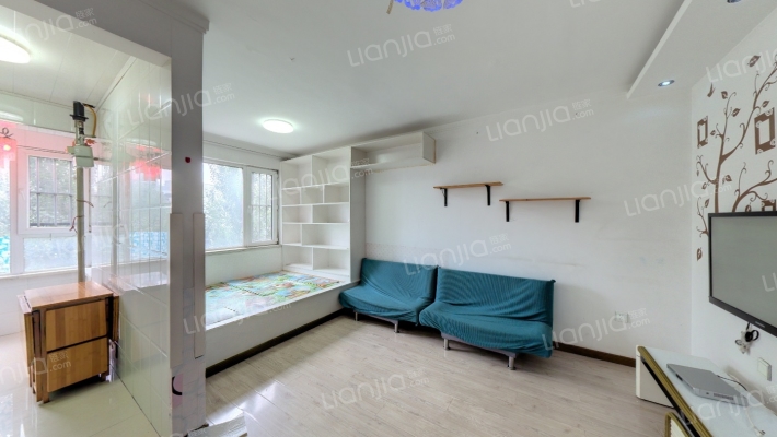 世代龙泽湾二期二手房实景图