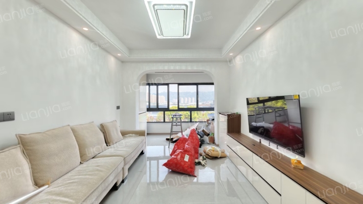 碧桂园翡翠城2期峰璟二手房实景图