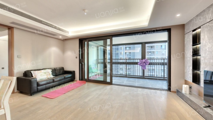 华发仁恒河滨雅苑二手房实景图