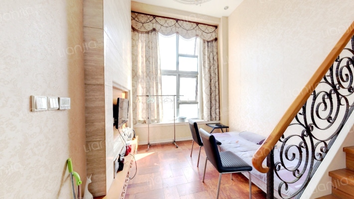 绿洲国际商务公馆C二手房实景图