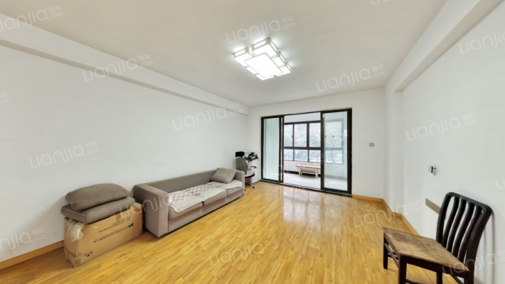 玖隆花苑二手房实景图