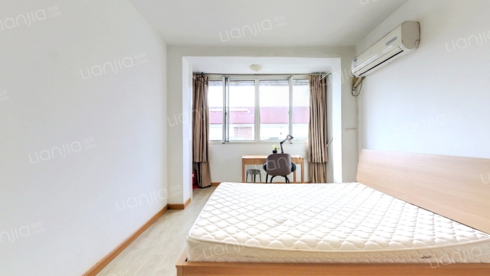 华馨小区(万航渡路1496号)二手房实景图