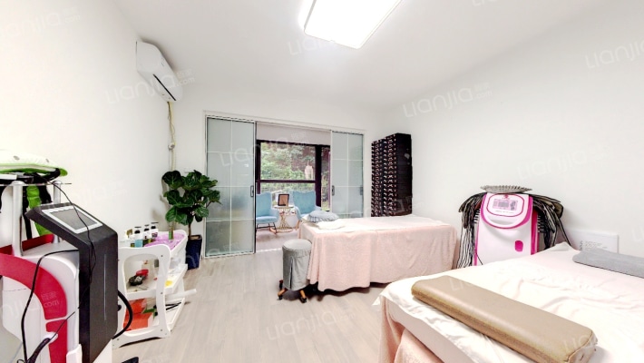 金地悦峰二手房实景图