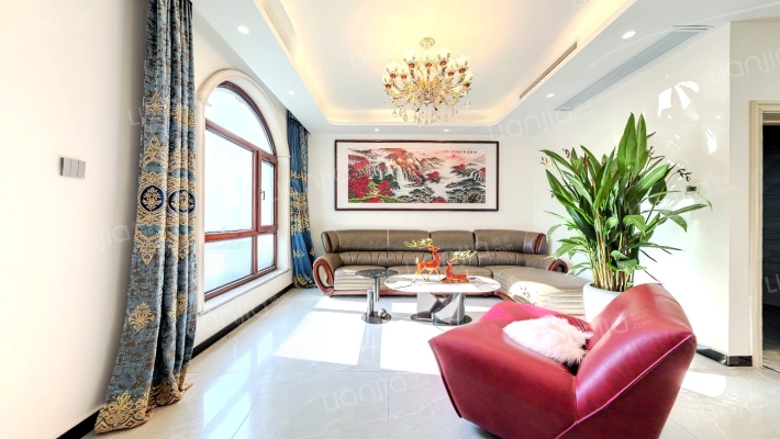 绿洲湾8号二手房实景图