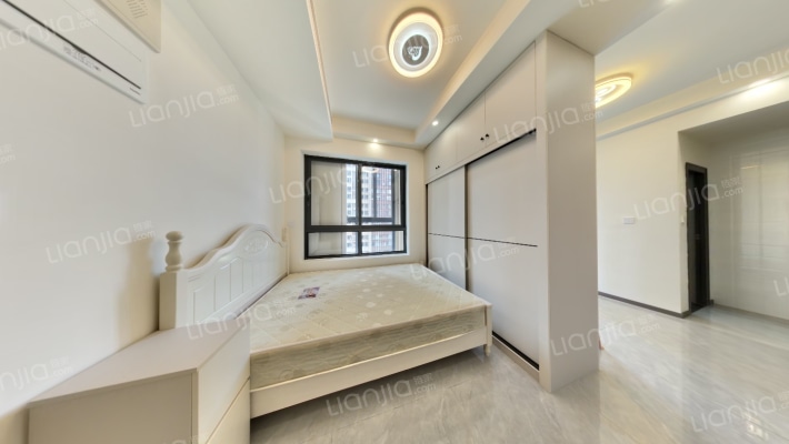 万科金域学府公寓二手房实景图