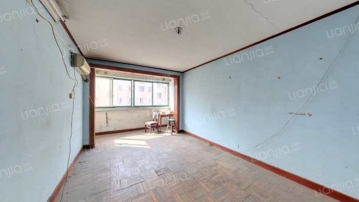 新华小区（龙吴路5599弄）二手房实景图