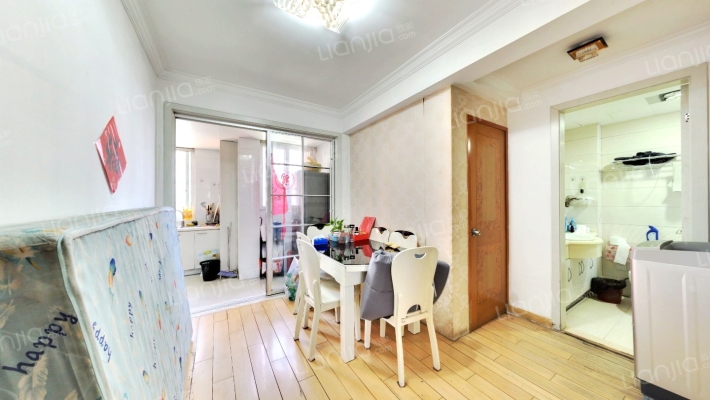 爱博六村二手房实景图