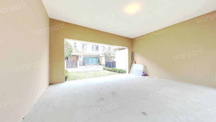 鹭湖宫10区二手房实景图