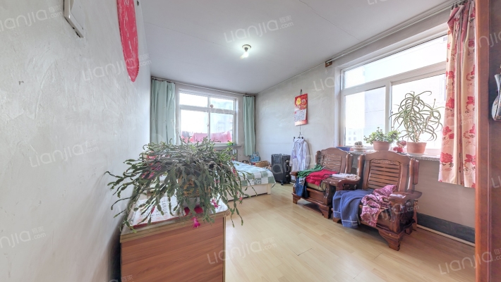 拖拉机厂家属楼二手房实景图