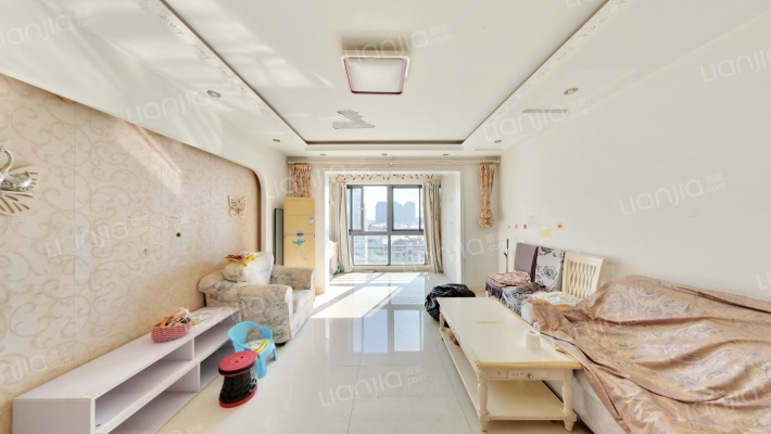 蓝波金典二手房实景图