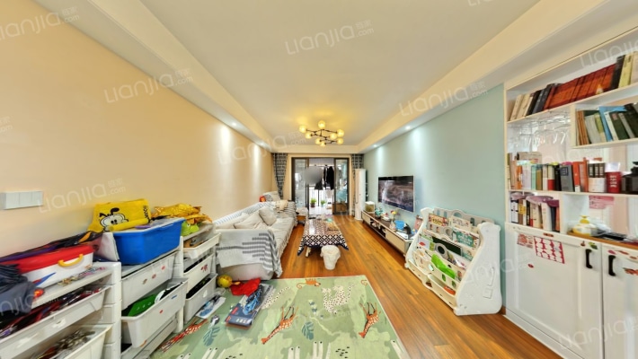 保利东郡律园二手房实景图