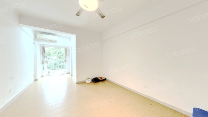 翠馨居花园二手房实景图