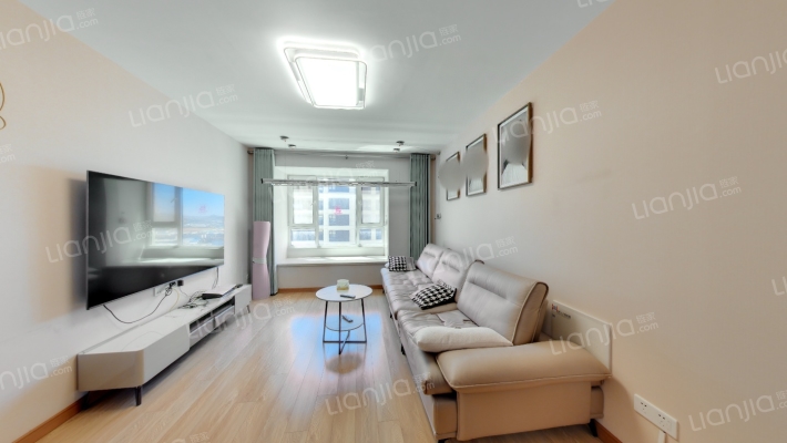 万科翡翠之光1期B区二手房实景图