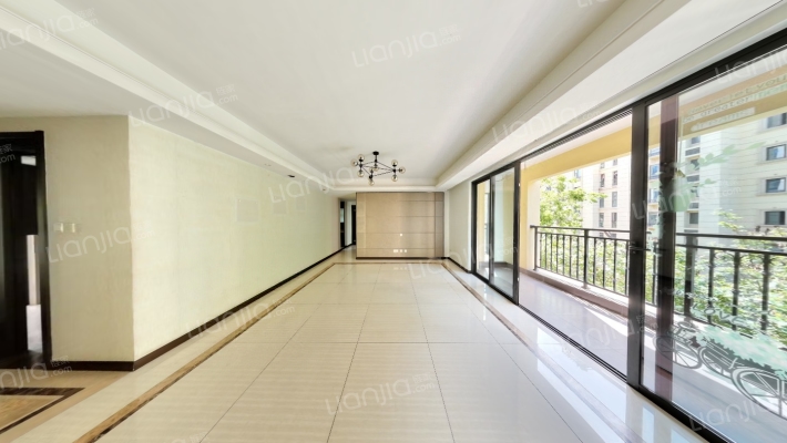 万科五龙山翡翠郡二手房实景图