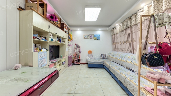 立丹百货二手房实景图