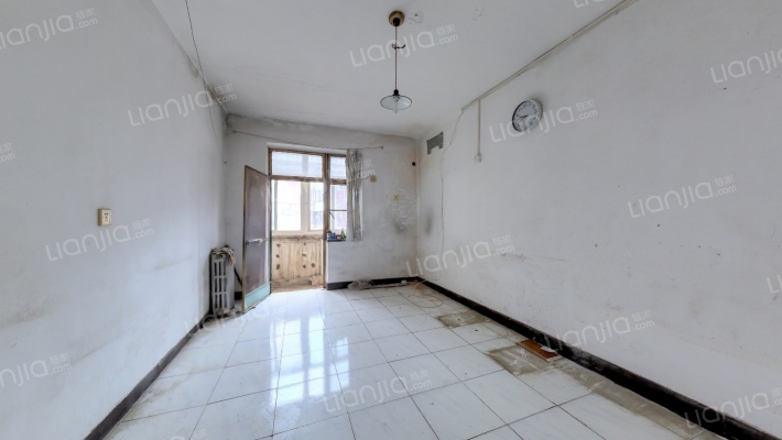 老年医院家属楼二手房实景图