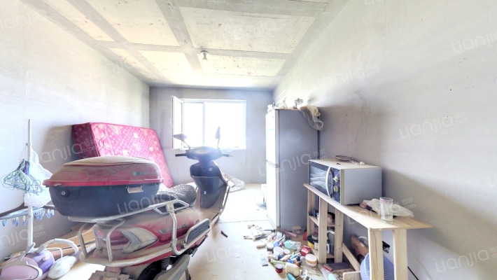 新小区，德信公园旁边，交通房便。-客厅