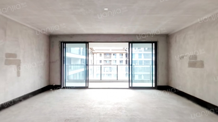 彰泰联发沁园春二手房实景图