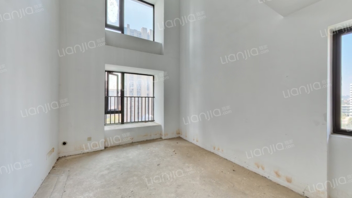 融信·铂悦湾二手房实景图