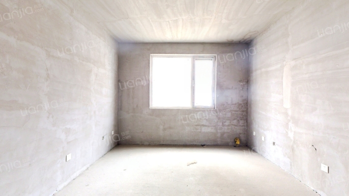 房子楼层好   格局好    配套齐全-客厅