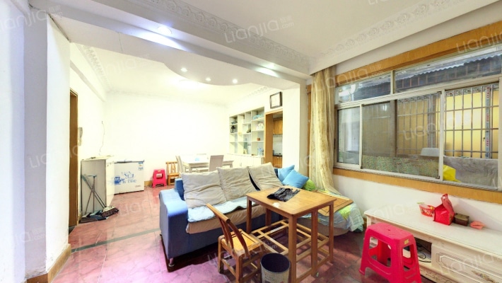 银海公寓二手房实景图