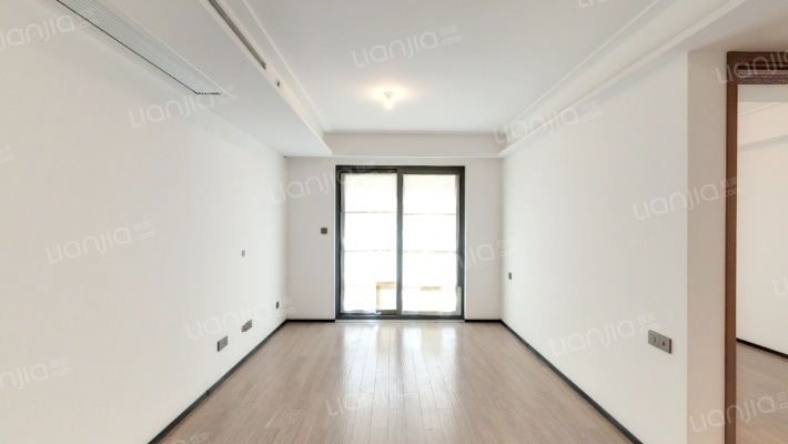 万科海映澜庭南区二手房实景图