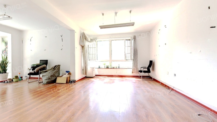 纳帕名门二手房实景图