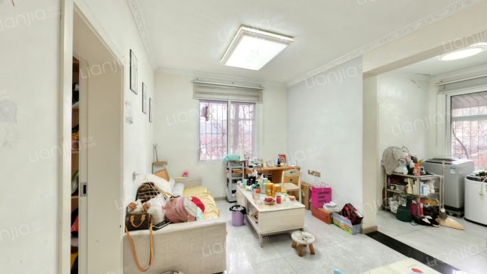 星火路钉丝厂家属院二手房实景图