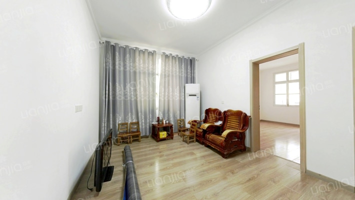 解放路面粉厂家属院二手房实景图